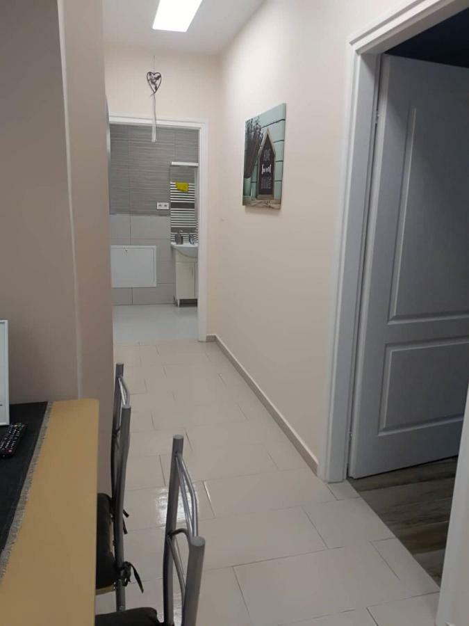 Hotel Alma Vendégház Veszprém Esterno foto